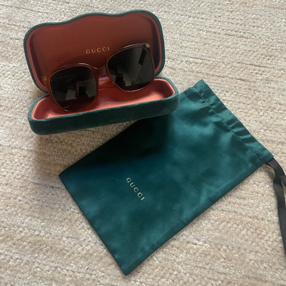 Brown gucci sunglasses - Picture 2 of 4